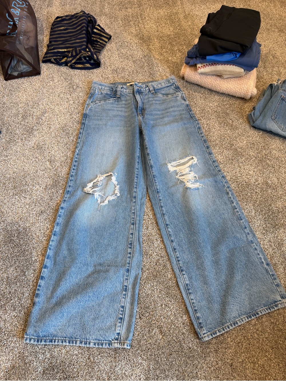 Levi’s ‘94 Baggy Wide Leg Distressed Light Blue Women’s Jeans
